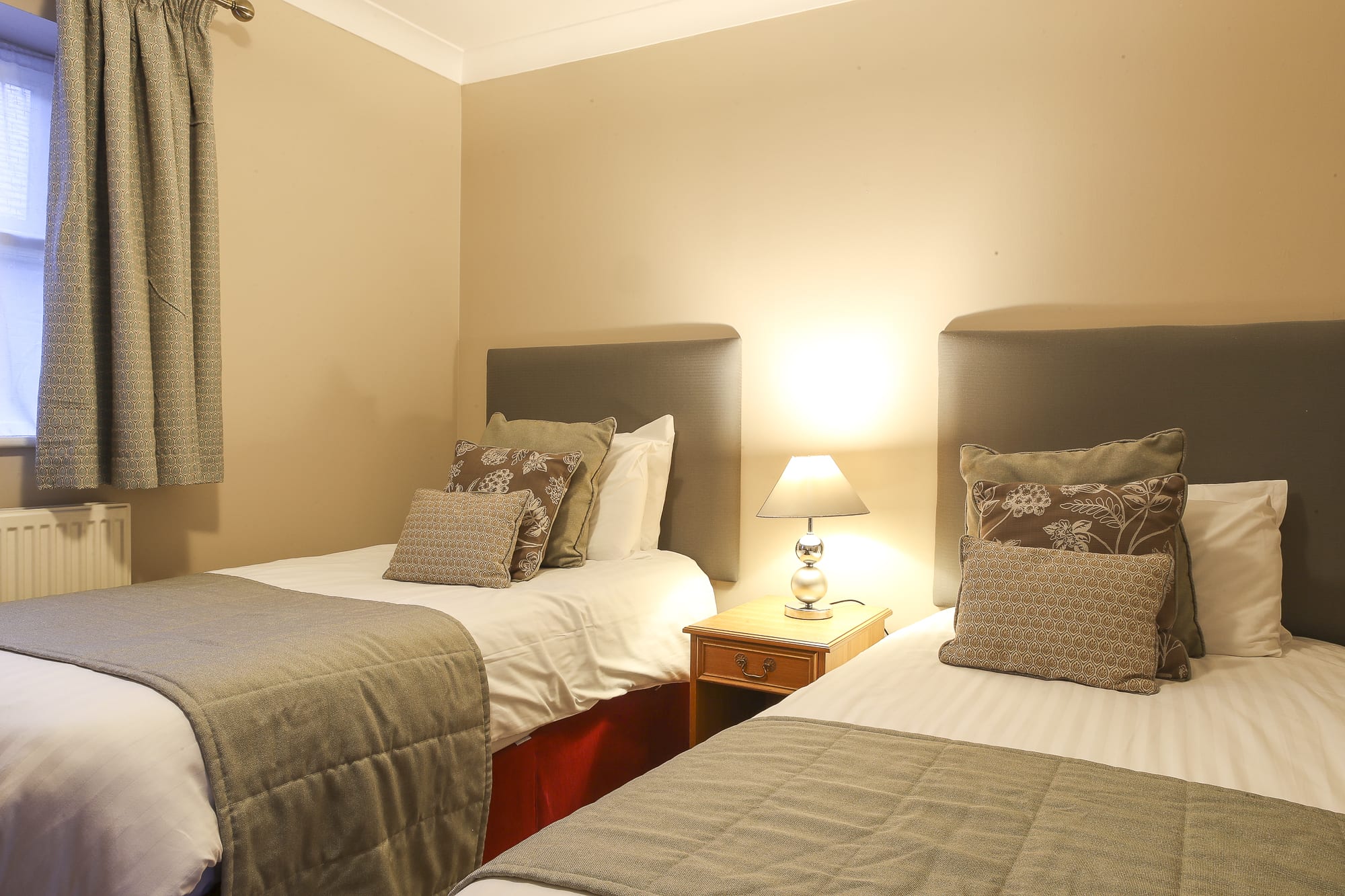 Courtyard Twin Room | 3* Hotel Forest of Dean - The Speech House Hotel